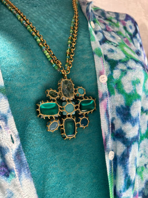 Sautoir en croix sur chaine et collier de perle BOKS& BAUM PARIS