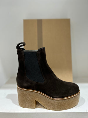 Bottines en daim chocolat ANNE BLUM